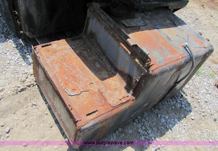 image for item 3517 Assorted fuel tanks