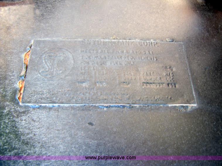 image for item 3517 Assorted fuel tanks