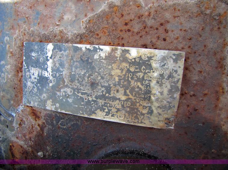 image for item 3517 Assorted fuel tanks