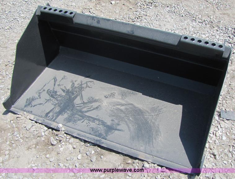 image for item 3518 48" skid steer bucket