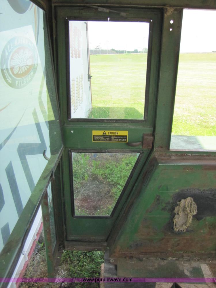 image for item 3530 John Deere 3020 or 4020 tractor cab