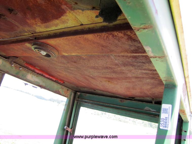 image for item 3530 John Deere 3020 or 4020 tractor cab