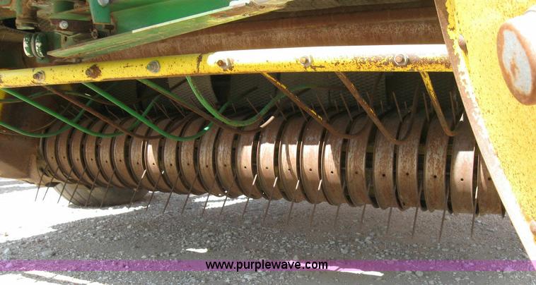 image for item 4291 John Deere 535 round baler