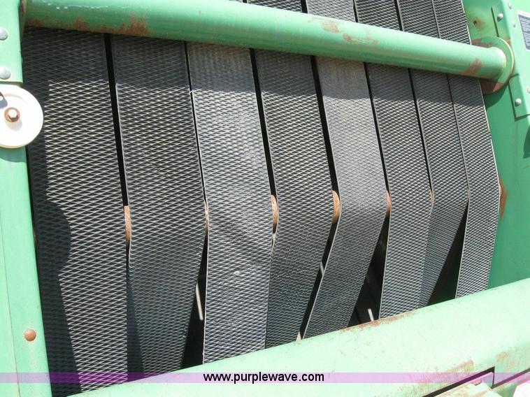 image for item 4291 John Deere 535 round baler
