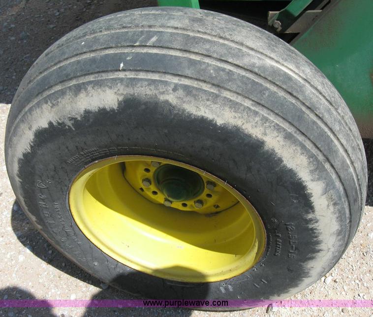 image for item 4291 John Deere 535 round baler