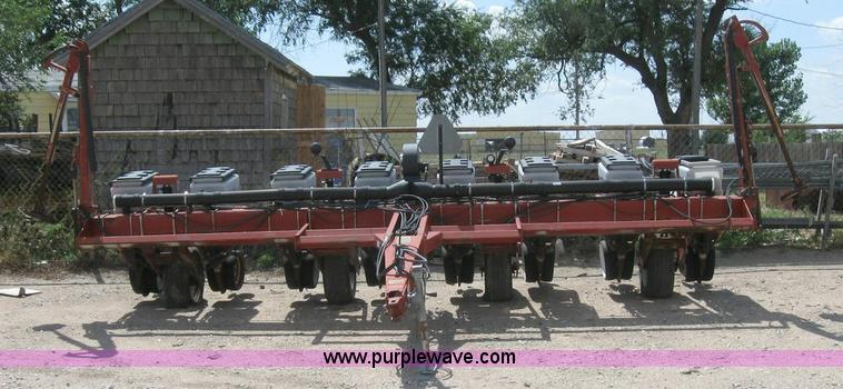 image for item 4292 White 6108 eight row planter