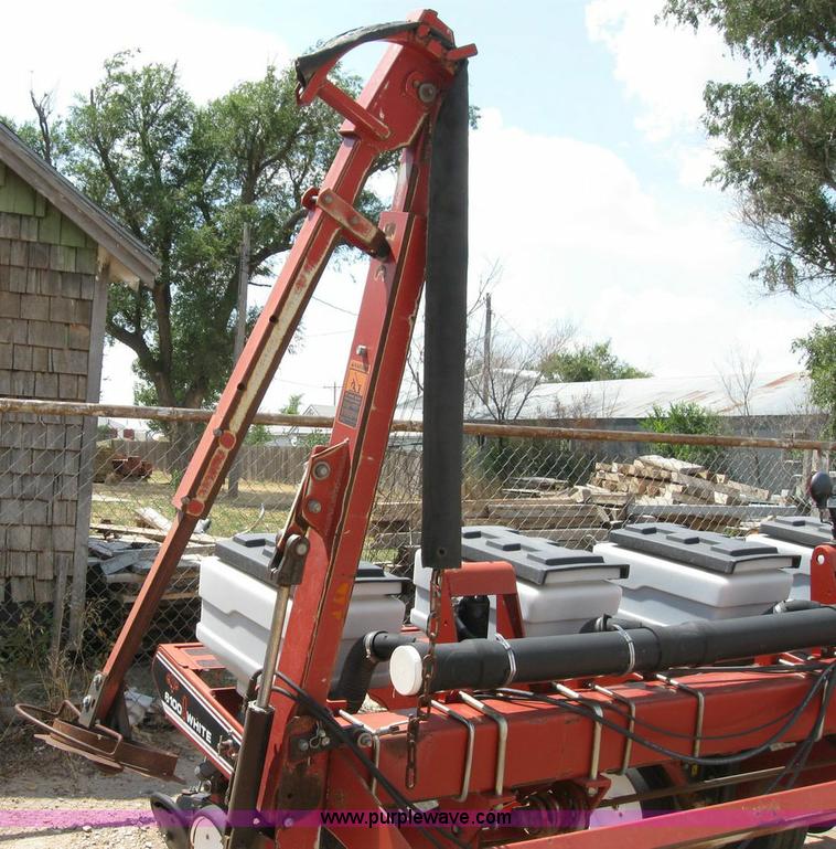 image for item 4292 White 6108 eight row planter