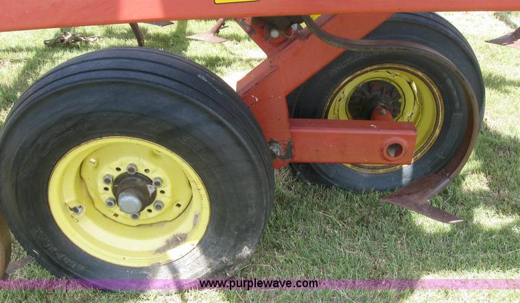 image for item 4295 Sunflower 5231-24 cultivator