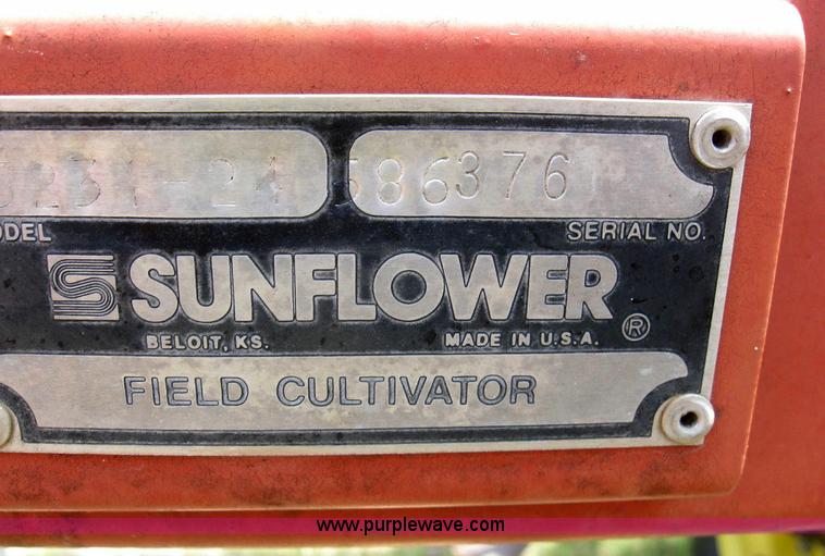 image for item 4295 Sunflower 5231-24 cultivator