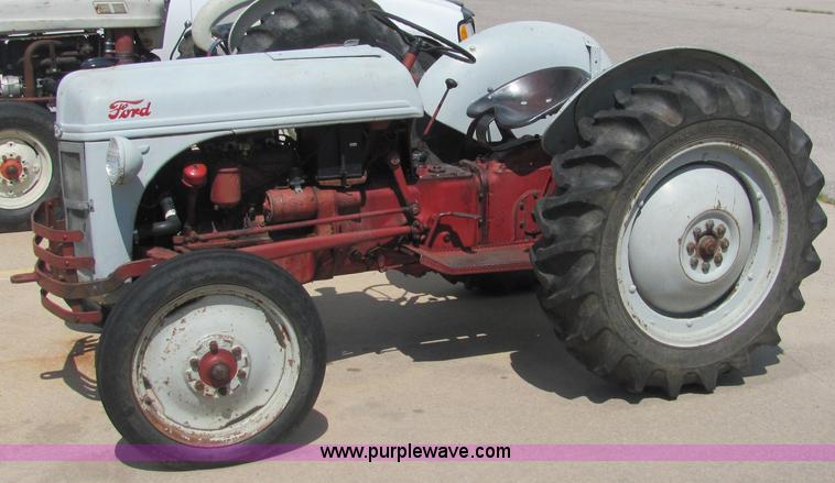 image for item 4640 1954 Ford 8N tractor