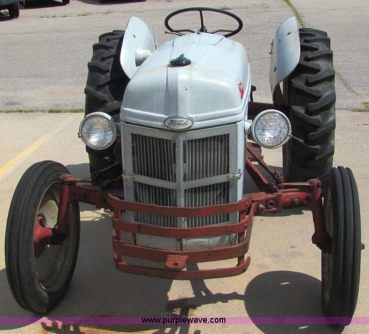 image for item 4640 1954 Ford 8N tractor