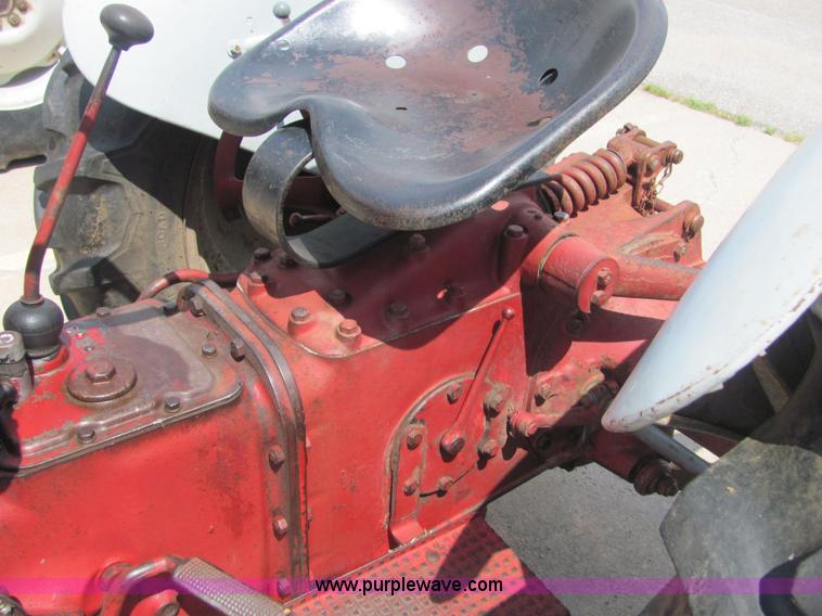 image for item 4640 1954 Ford 8N tractor