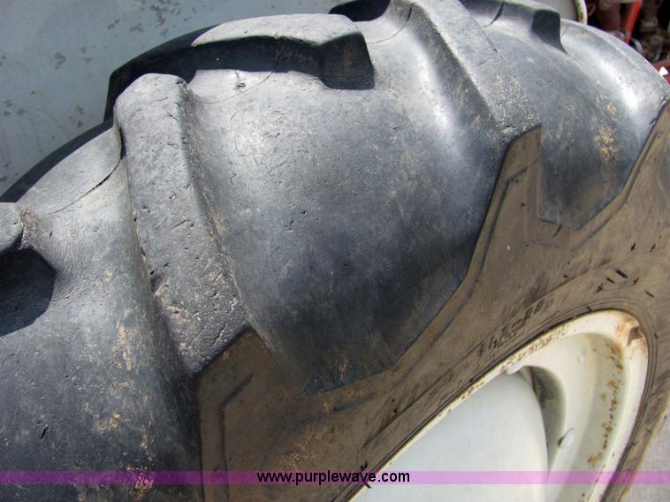 image for item 4640 1954 Ford 8N tractor