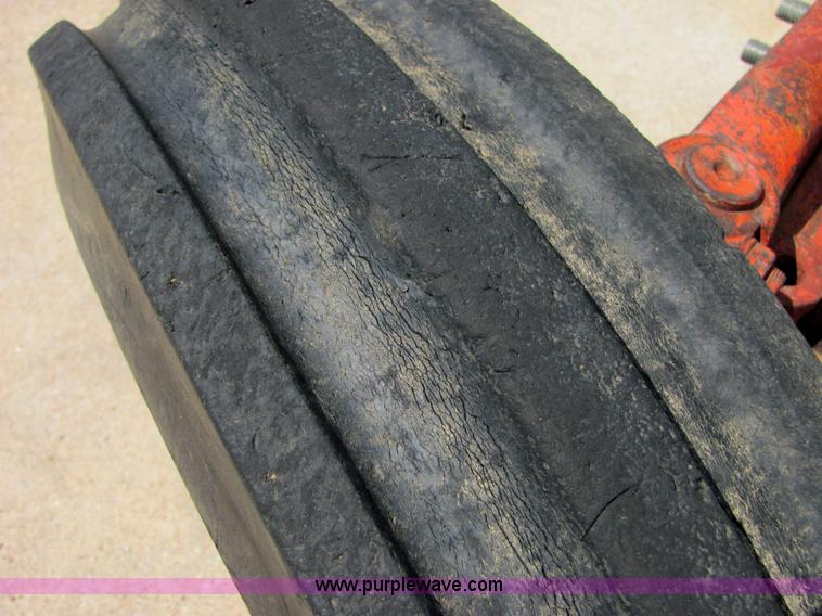 image for item 4641 1964 Ford tractor