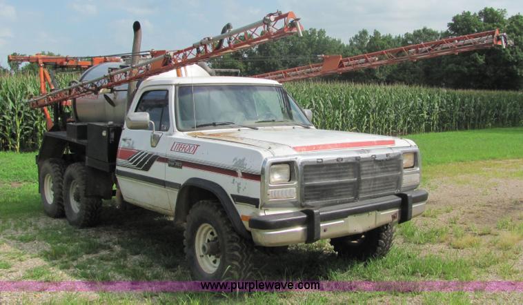image for item 4723 1993 Dodge Power Ram W-350 LE lite foot sprayer
