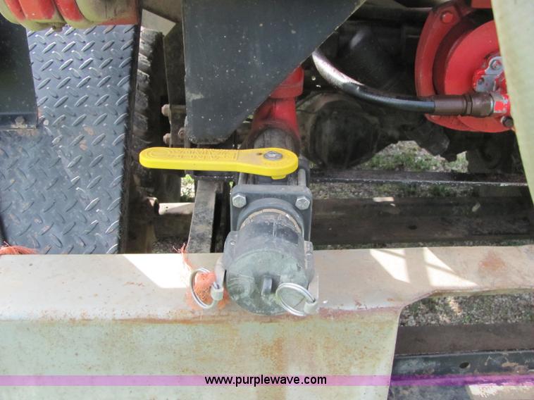 image for item 4723 1993 Dodge Power Ram W-350 LE lite foot sprayer