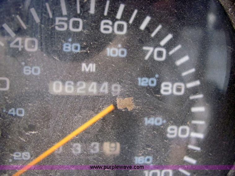 image for item 4723 1993 Dodge Power Ram W-350 LE lite foot sprayer