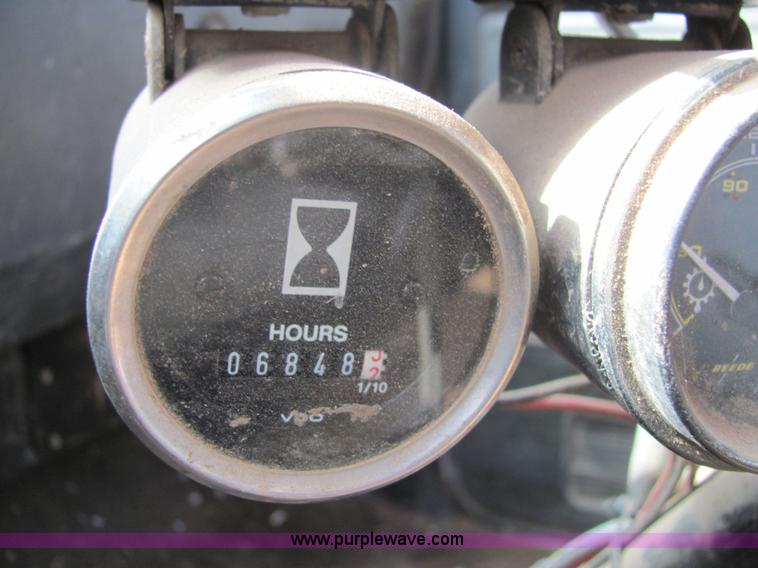 image for item 4723 1993 Dodge Power Ram W-350 LE lite foot sprayer