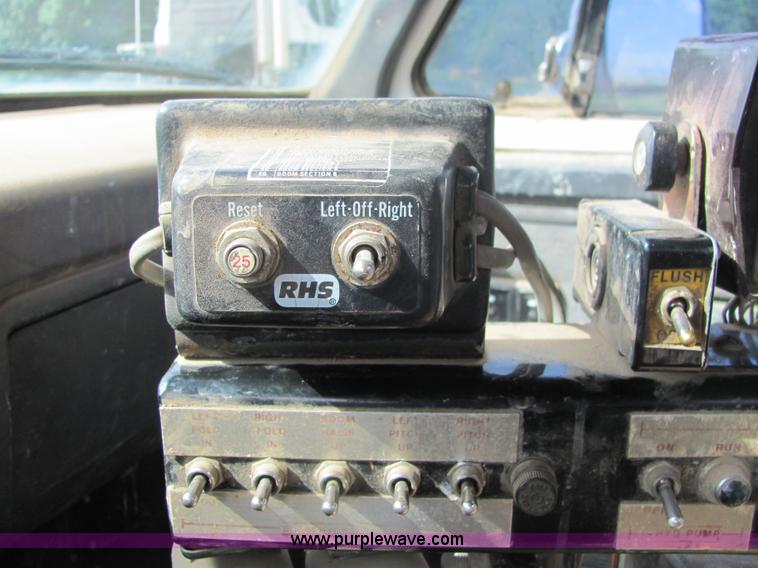 image for item 4723 1993 Dodge Power Ram W-350 LE lite foot sprayer