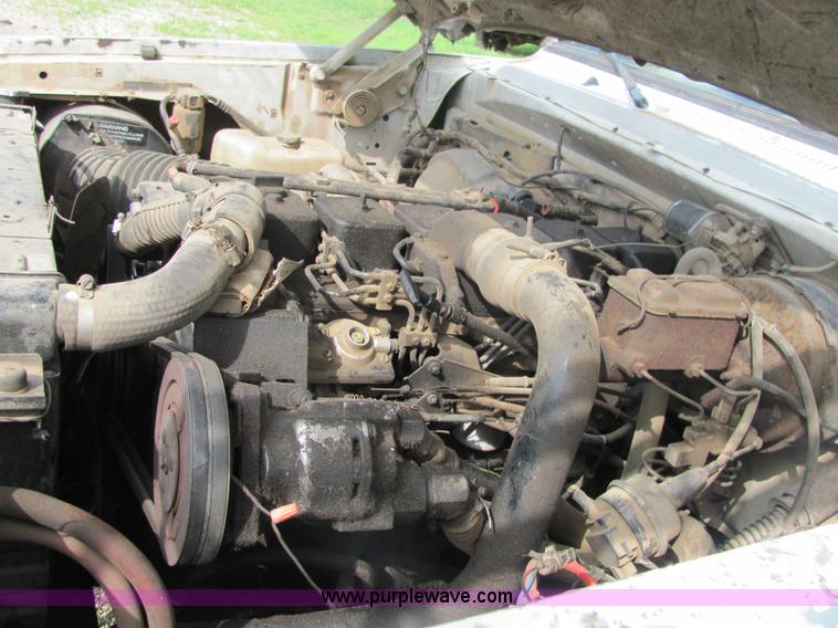 image for item 4723 1993 Dodge Power Ram W-350 LE lite foot sprayer