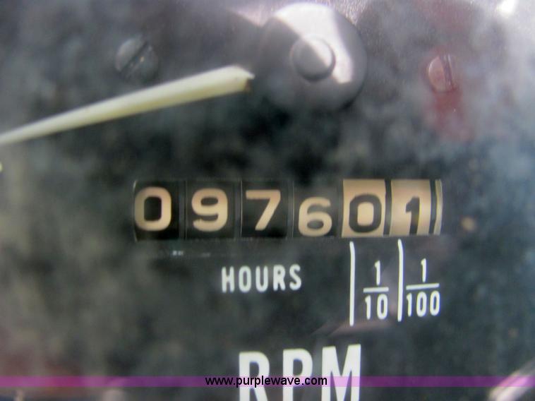 image for item 4724 1977 International Transtar II semi truck