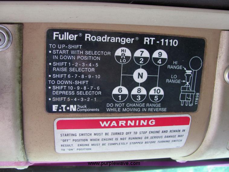 image for item 4724 1977 International Transtar II semi truck