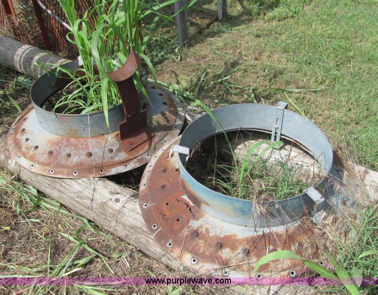 image for item 4734 (2) 18'6" tall grain bins