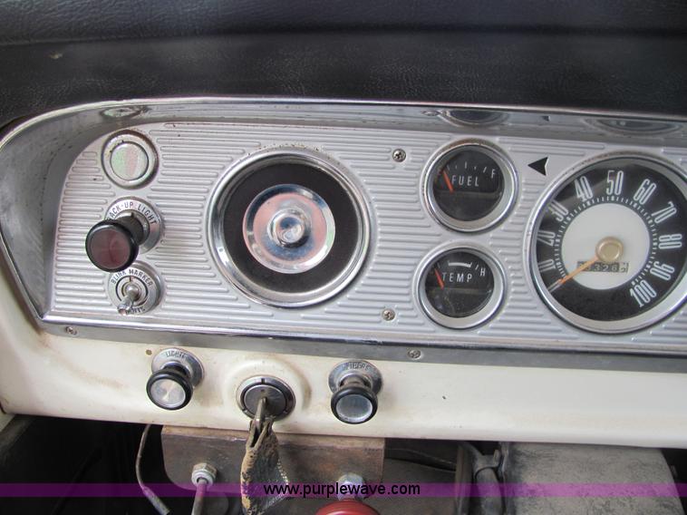 image for item 6513 1969 Ford 600 grain truck