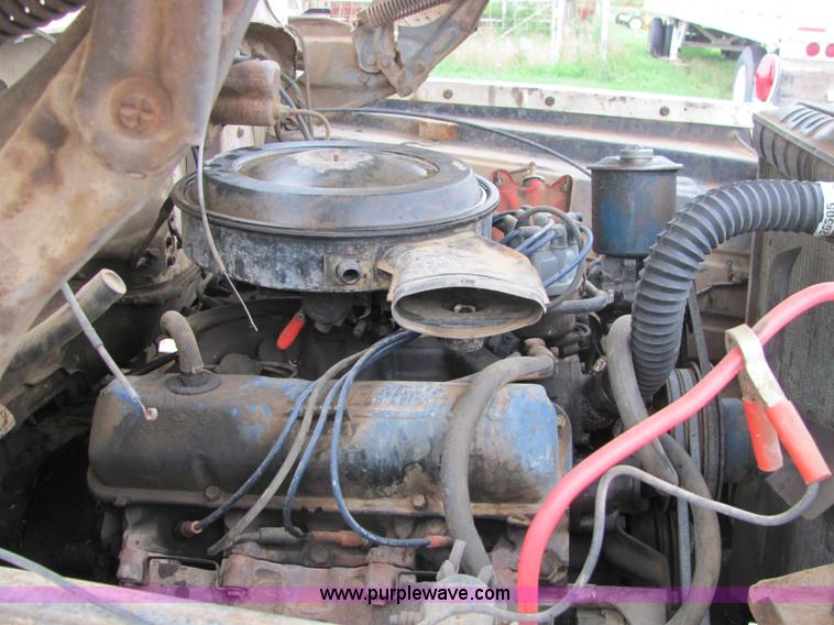 image for item 6513 1969 Ford 600 grain truck