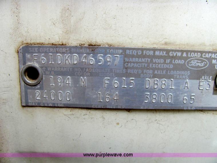 image for item 6513 1969 Ford 600 grain truck