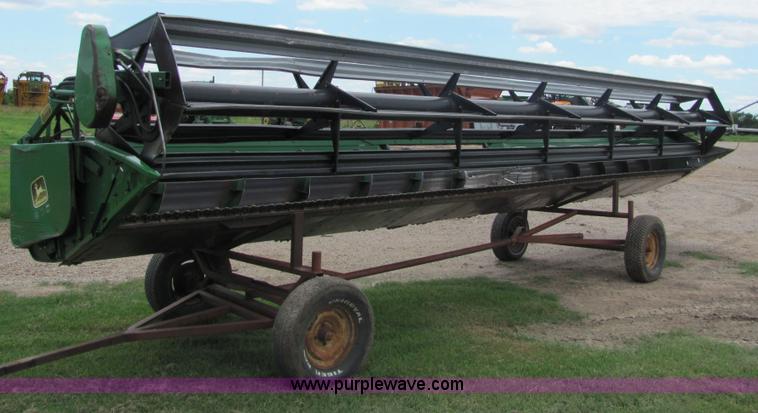 image for item 6628 1993 John Deere 930 30' platform header