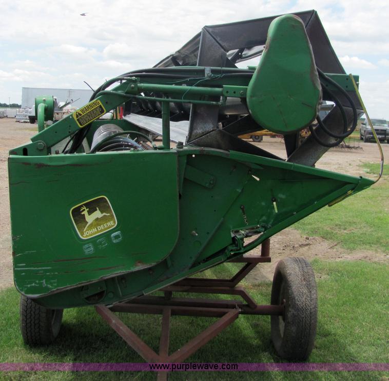 image for item 6628 1993 John Deere 930 30' platform header