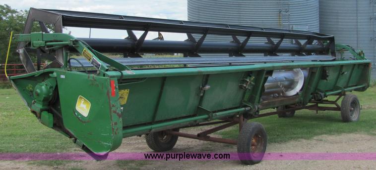 image for item 6628 1993 John Deere 930 30' platform header