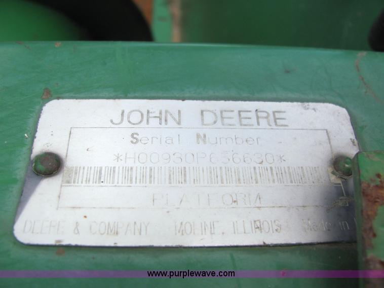 image for item 6628 1993 John Deere 930 30' platform header