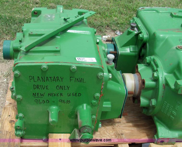 image for item 6637 John Deere 9600-9610 combine transmission with final drive