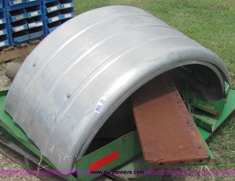 image for item 6639 Assorted John Deere 9600 combine shields