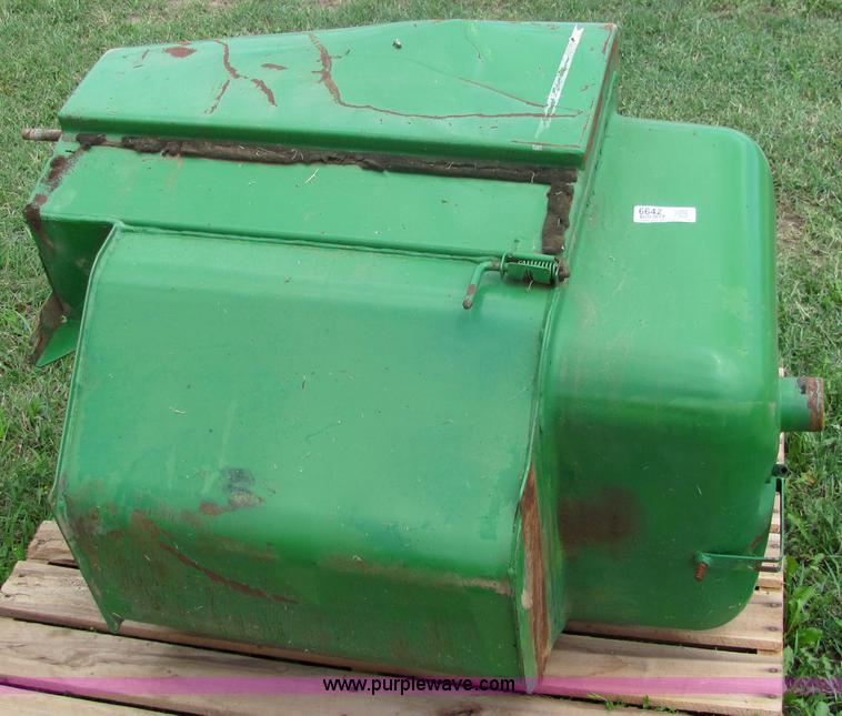 image for item 6642 John Deere 4440 fuel tank