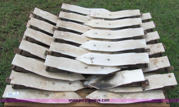 image for item 6645 (8) milo guards sections