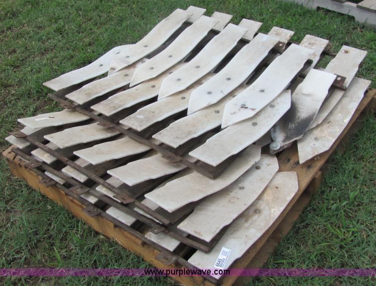 image for item 6645 (8) milo guards sections