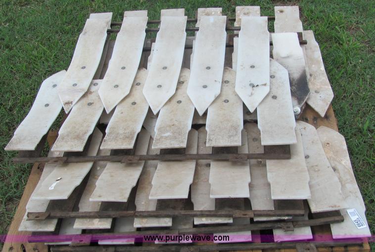 image for item 6645 (8) milo guards sections