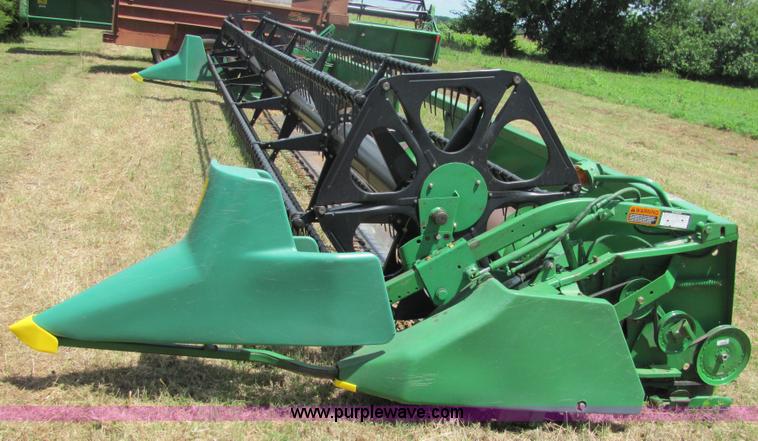 image for item 6647 John Deere 930 30' rigid platform header