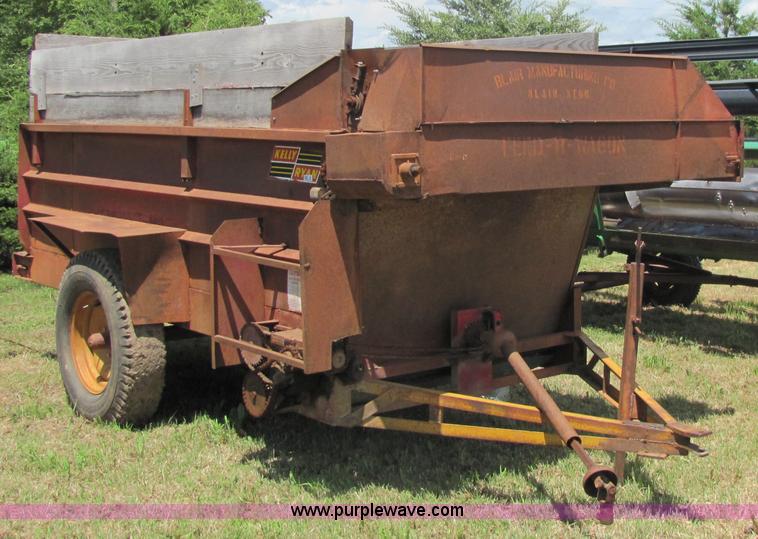 image for item 6648 Kelly Ryan Feed-R-wagon