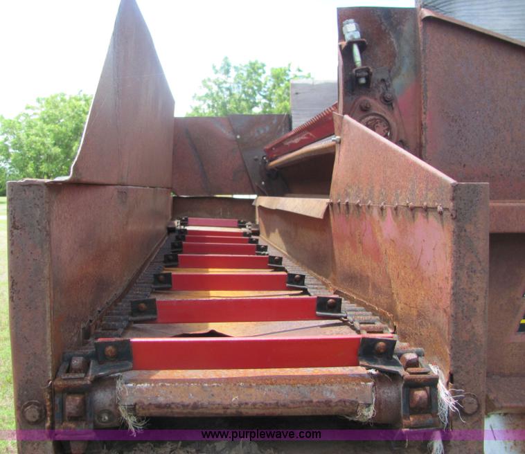 image for item 6648 Kelly Ryan Feed-R-wagon