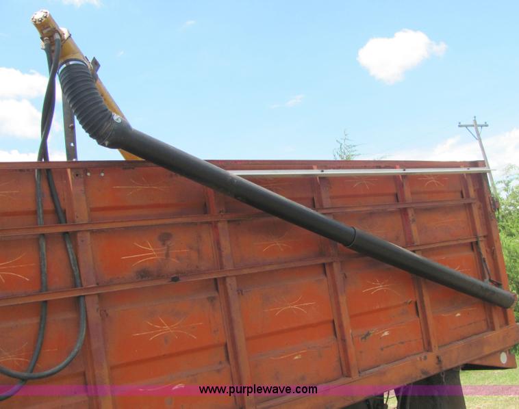 image for item 6650 Char-lyan hydraulic driven auger