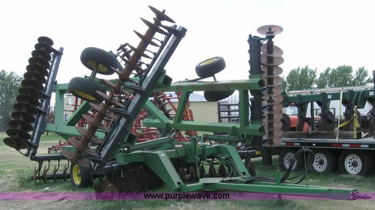 image for item 6871 John Deere 650 double offset disk