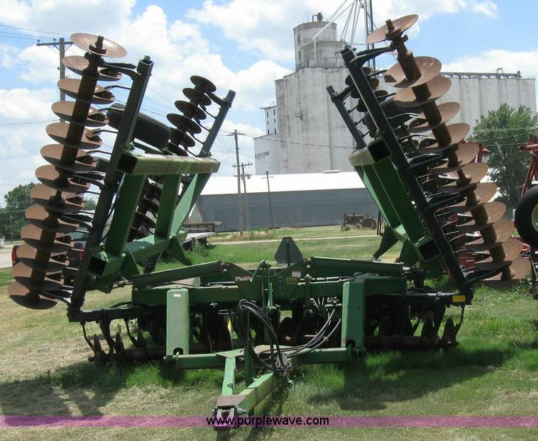 image for item 6871 John Deere 650 double offset disk
