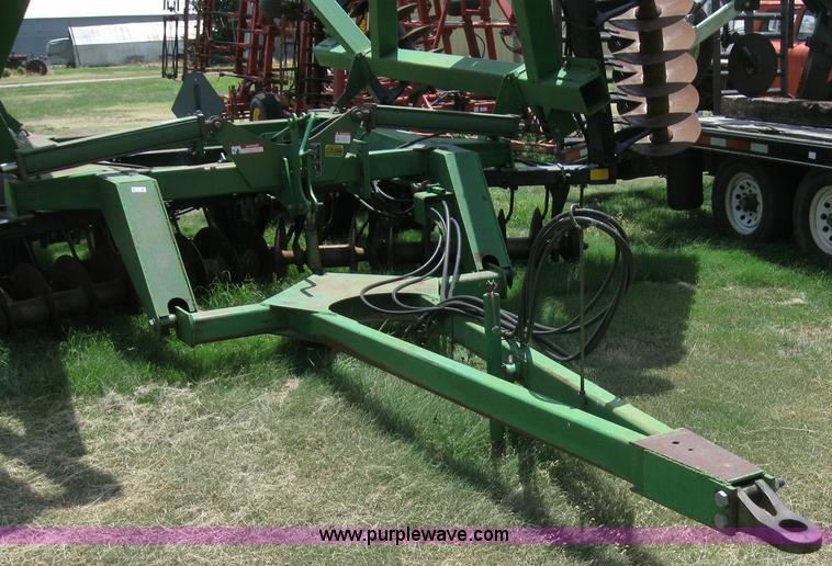 image for item 6871 John Deere 650 double offset disk