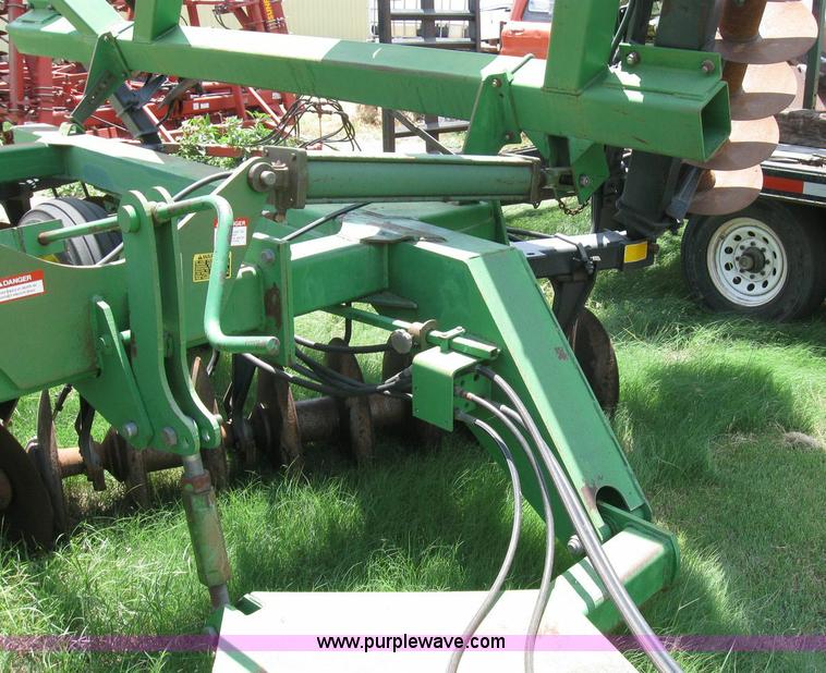 image for item 6871 John Deere 650 double offset disk