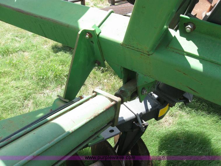 image for item 6871 John Deere 650 double offset disk