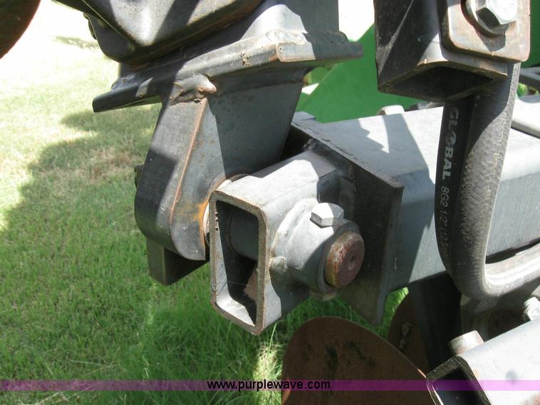 image for item 6871 John Deere 650 double offset disk